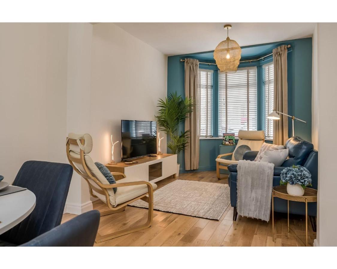 Central Belfast Apartments Chic Luxe R&R エクステリア 写真