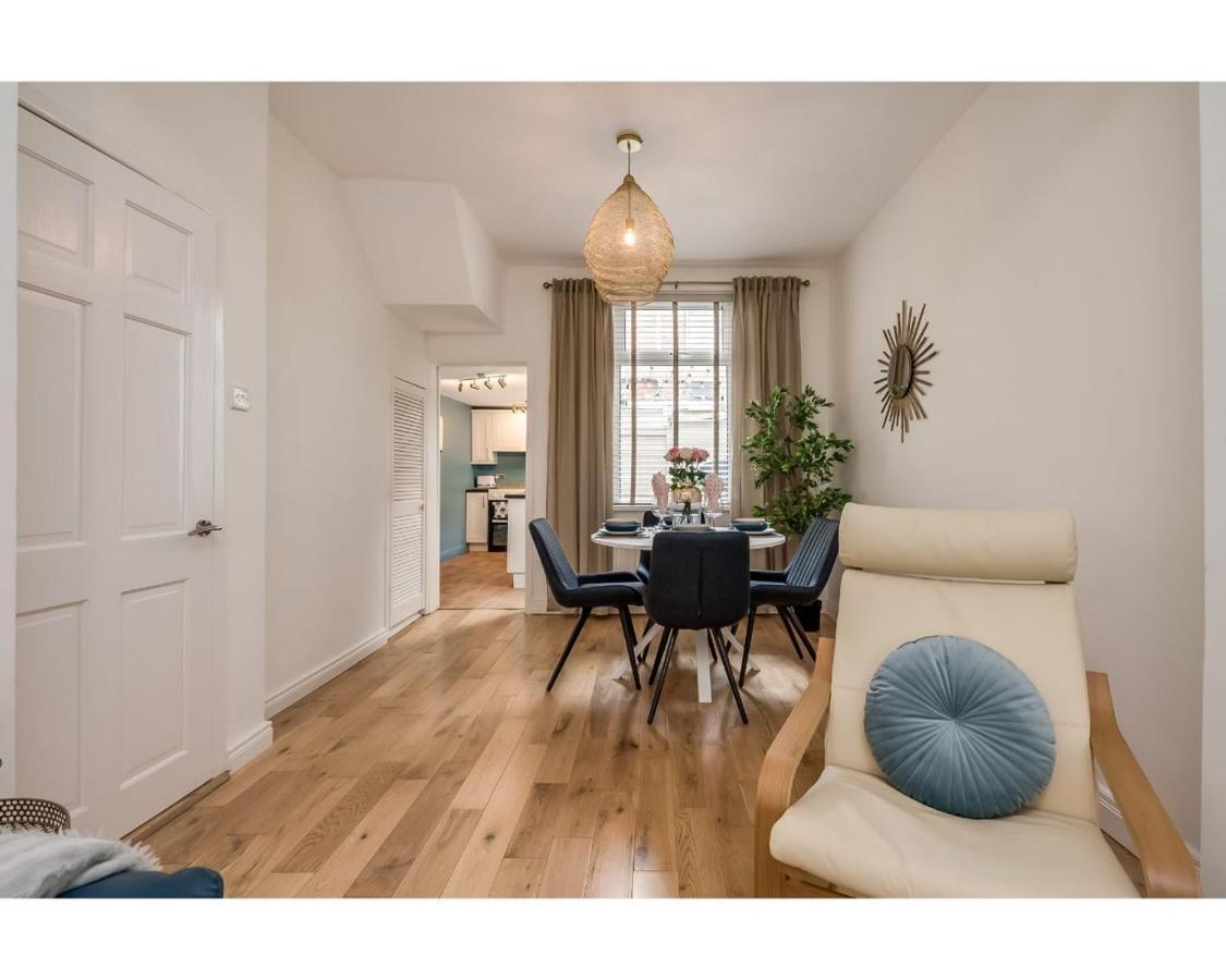 Central Belfast Apartments Chic Luxe R&R エクステリア 写真