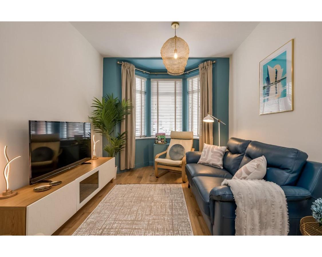 Central Belfast Apartments Chic Luxe R&R エクステリア 写真
