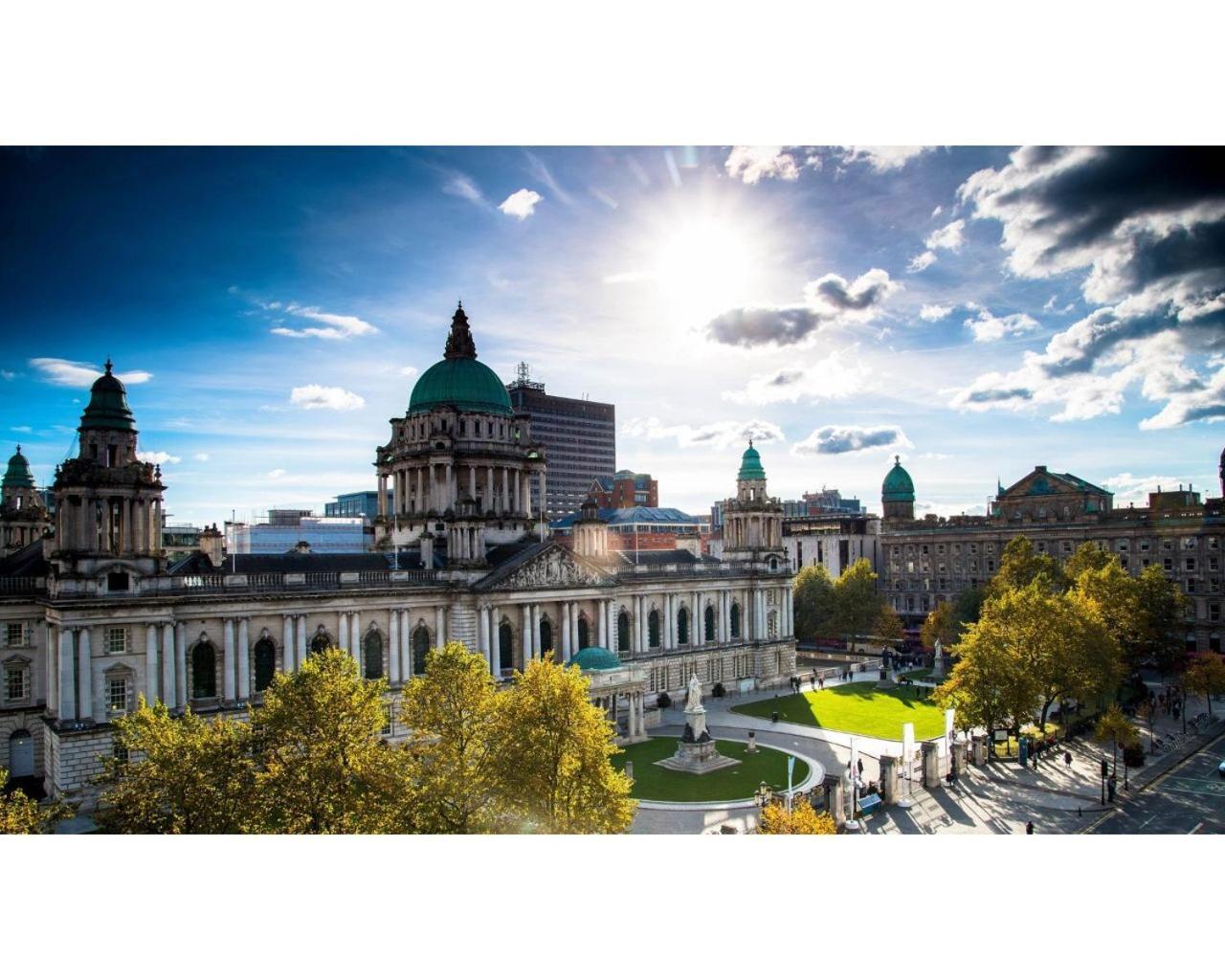 Central Belfast Apartments Chic Luxe R&R エクステリア 写真