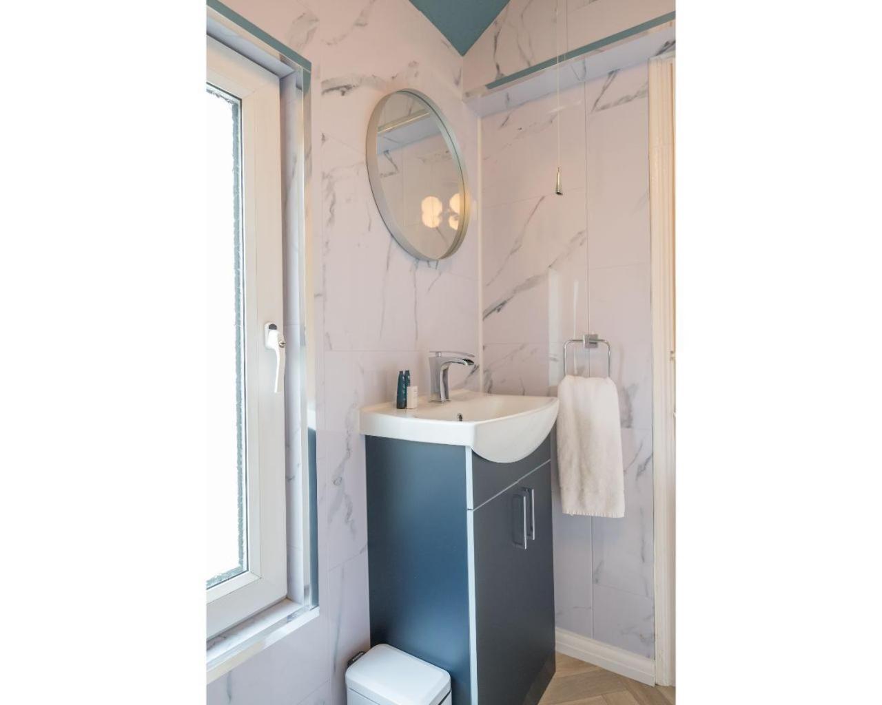 Central Belfast Apartments Chic Luxe R&R 部屋 写真